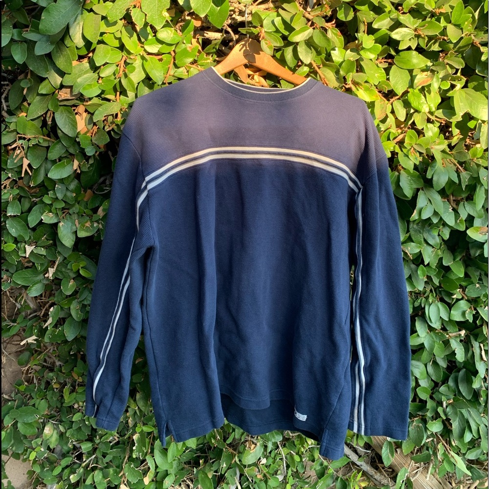 Dark Blue 90s style crewneck!